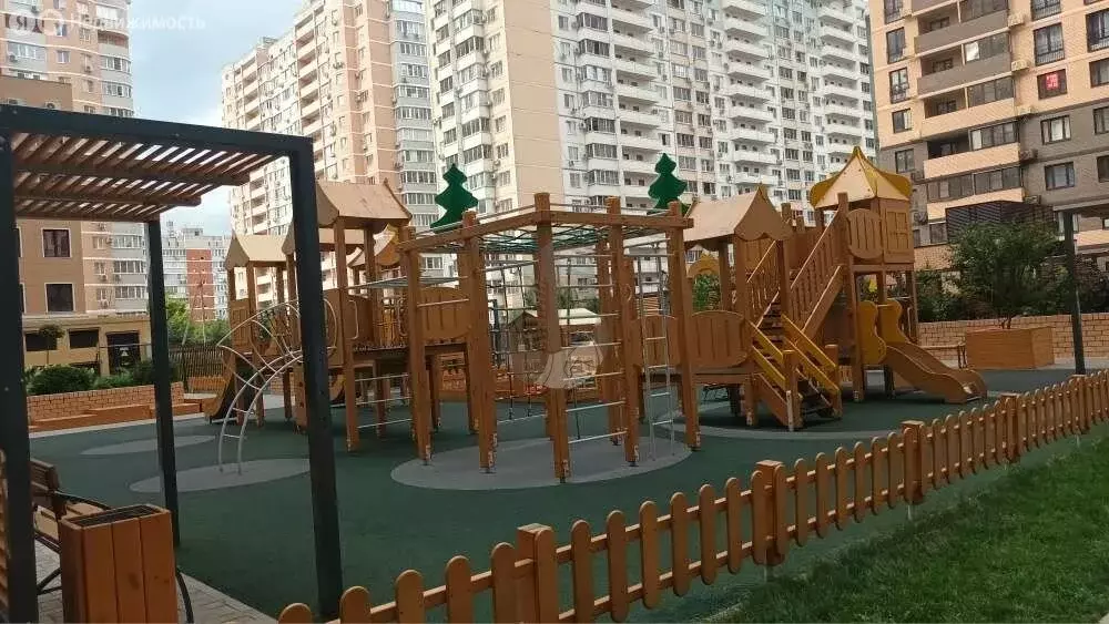 3-комнатная квартира: Краснодар, Гаражная улица, 87 (99 м) - Фото 2