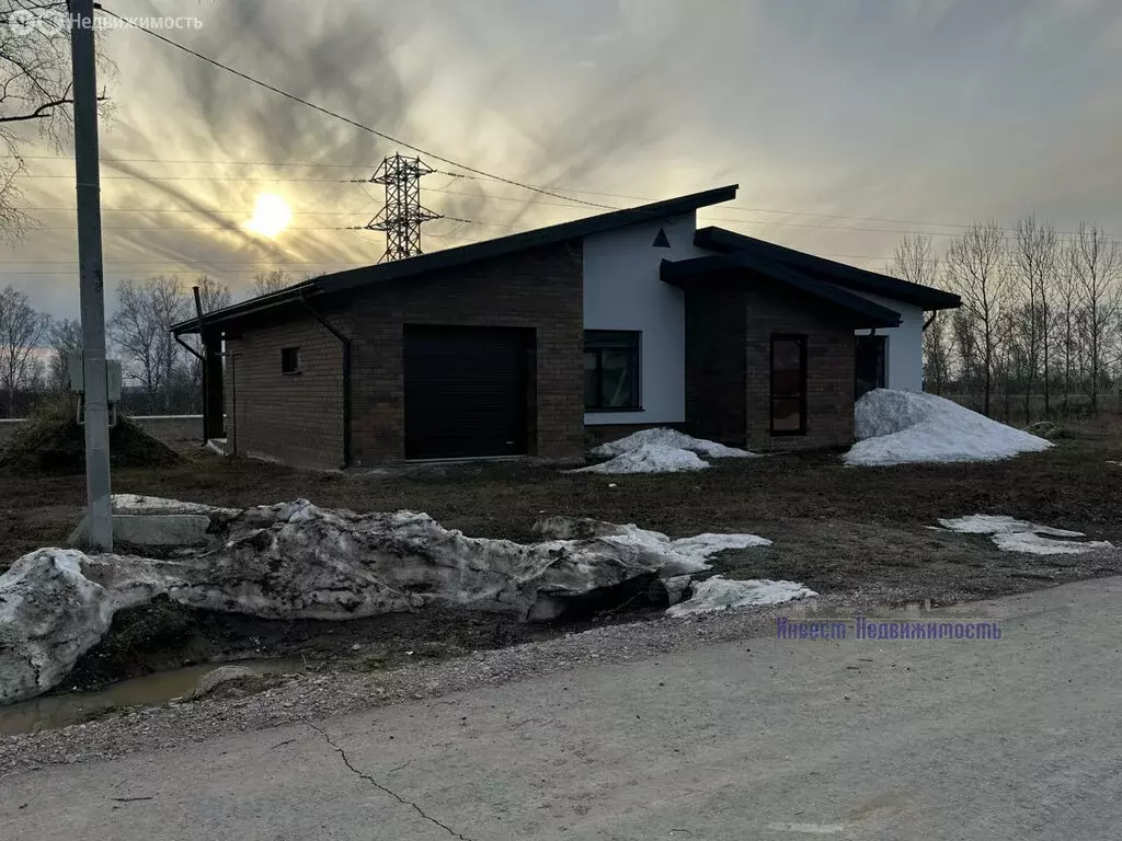 Дом в село Фирсово, улица Антонины Софроновой, 21 (140 м) - Фото 1