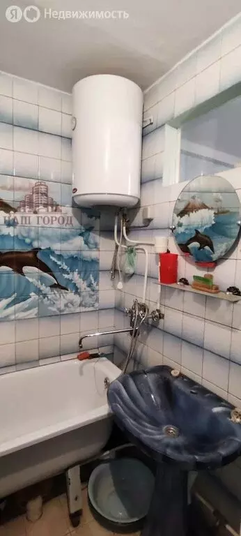 3-комнатная квартира: Феодосия, улица Челнокова, 64 (70.8 м) - Фото 1