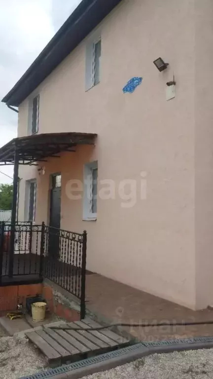 Дом в Саратовская область, Саратов проезд 4-й Карьерный, 3 (220 м) - Фото 1