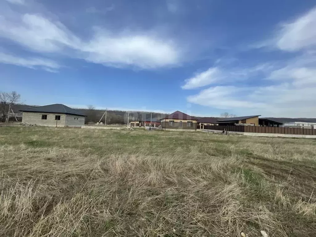 Участок в Адыгея, Майкопский район, Победенское с/пос, пос. Удобный  ... - Фото 0