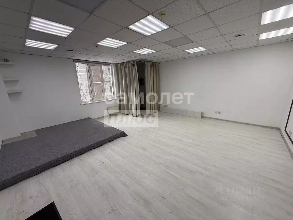 Помещение свободного назначения в Свердловская область, Екатеринбург ... - Фото 1