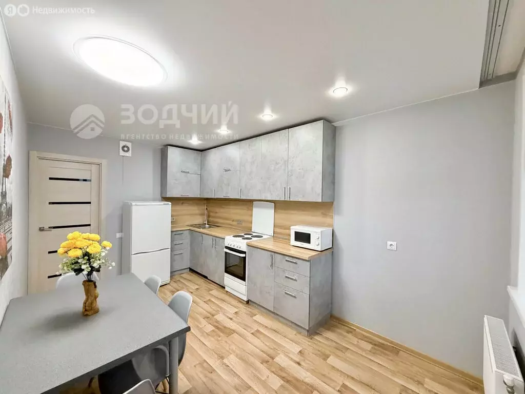 1-комнатная квартира: Чебоксары, улица Петрова, 9к1 (41.9 м) - Фото 2