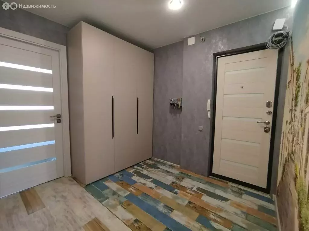 3-комнатная квартира: Курган, улица Югова, 4 (63.1 м) - Фото 1