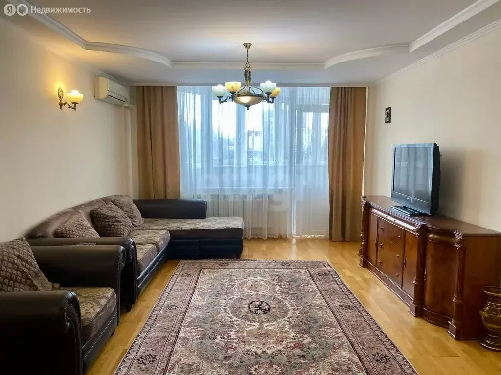 4-комнатная квартира: Ставрополь, улица Ленина, 245 (180 м) - Фото 1