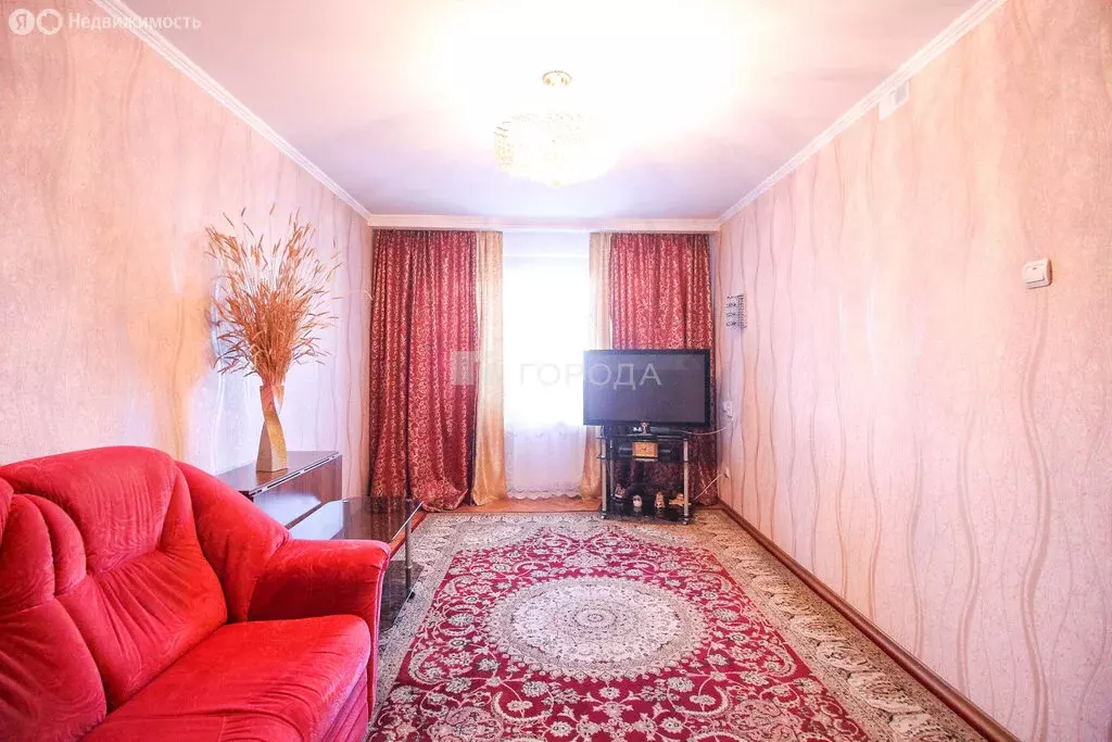 3-комнатная квартира: Барнаул, микрорайон Докучаево, улица Шукшина, 24 ... - Фото 1