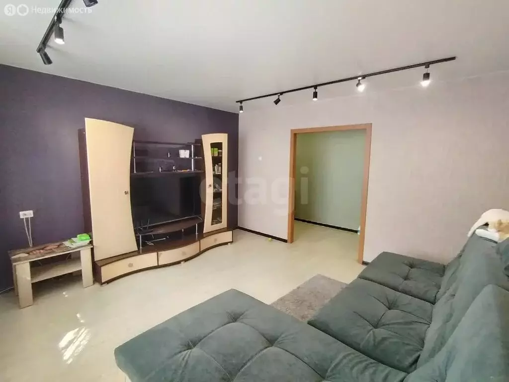 3-комнатная квартира: Прокопьевск, улица Петренко, 5 (65 м) - Фото 2