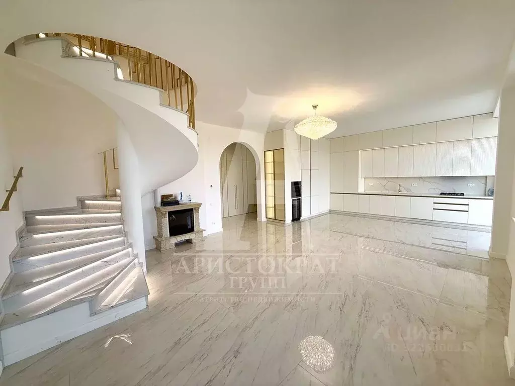 3-к кв. Ставропольский край, Пятигорск Кооперативная ул., 36 (198.2 м) - Фото 1