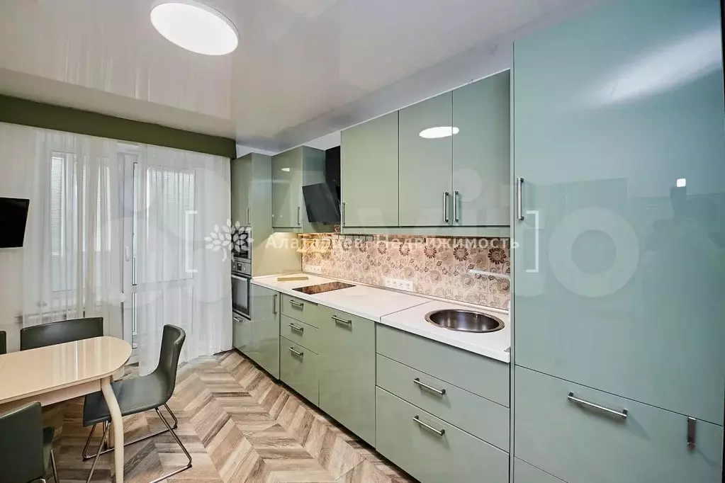 3-к. квартира, 81 м, 9/10 эт. - Фото 0