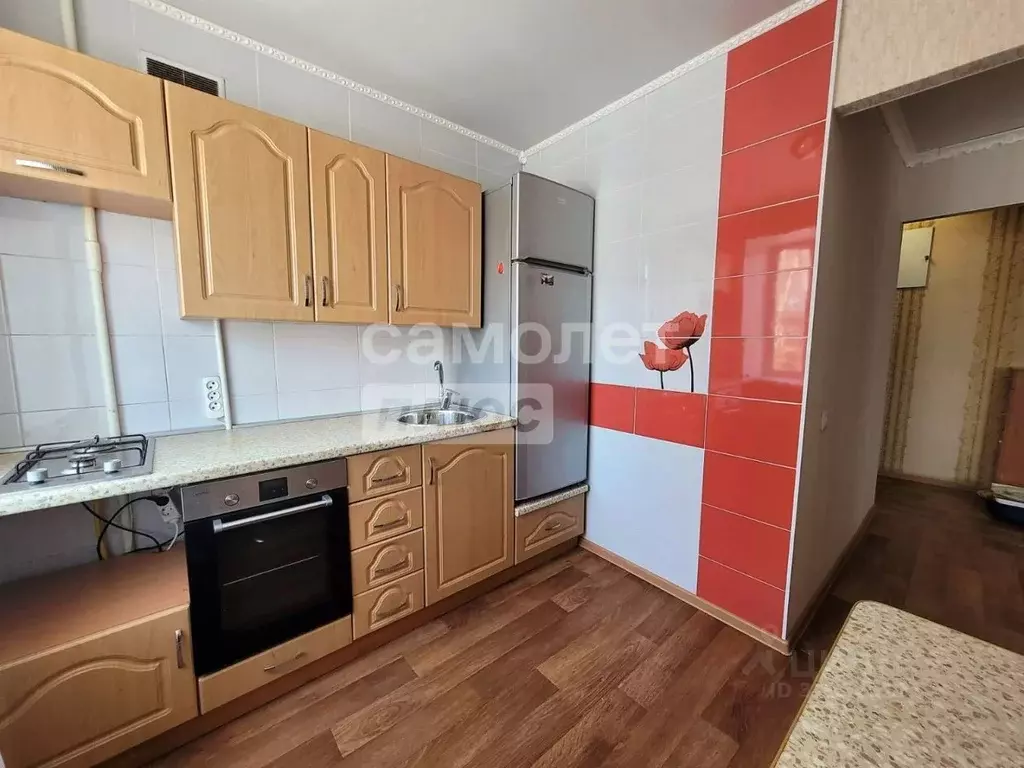 2-к кв. Омская область, Омск ул. Всеволода Иванова, 8 (43.6 м) - Фото 2