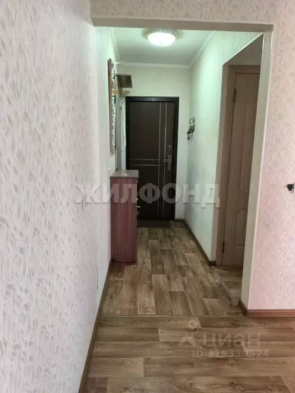 3-к кв. Новосибирская область, Новосибирск ул. Петухова, 108 (46.2 м) - Фото 0