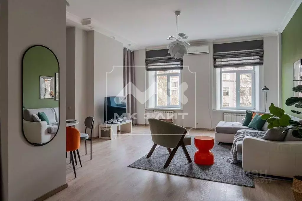 2-к кв. Санкт-Петербург 1-я Васильевского острова линия, 22 (60.0 м) - Фото 1