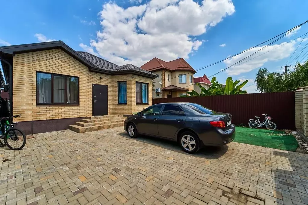 Дом в Адыгея, Тахтамукайский район, Яблоновский пгт Дорожная ул. (114 ... - Фото 1