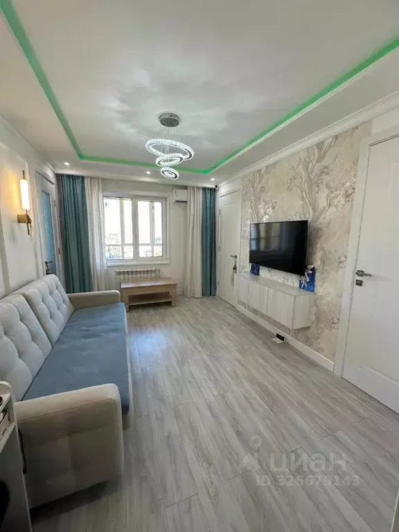 3-к кв. Саха (Якутия), Якутск ул. Чкалова, 2 (66.0 м) - Фото 1