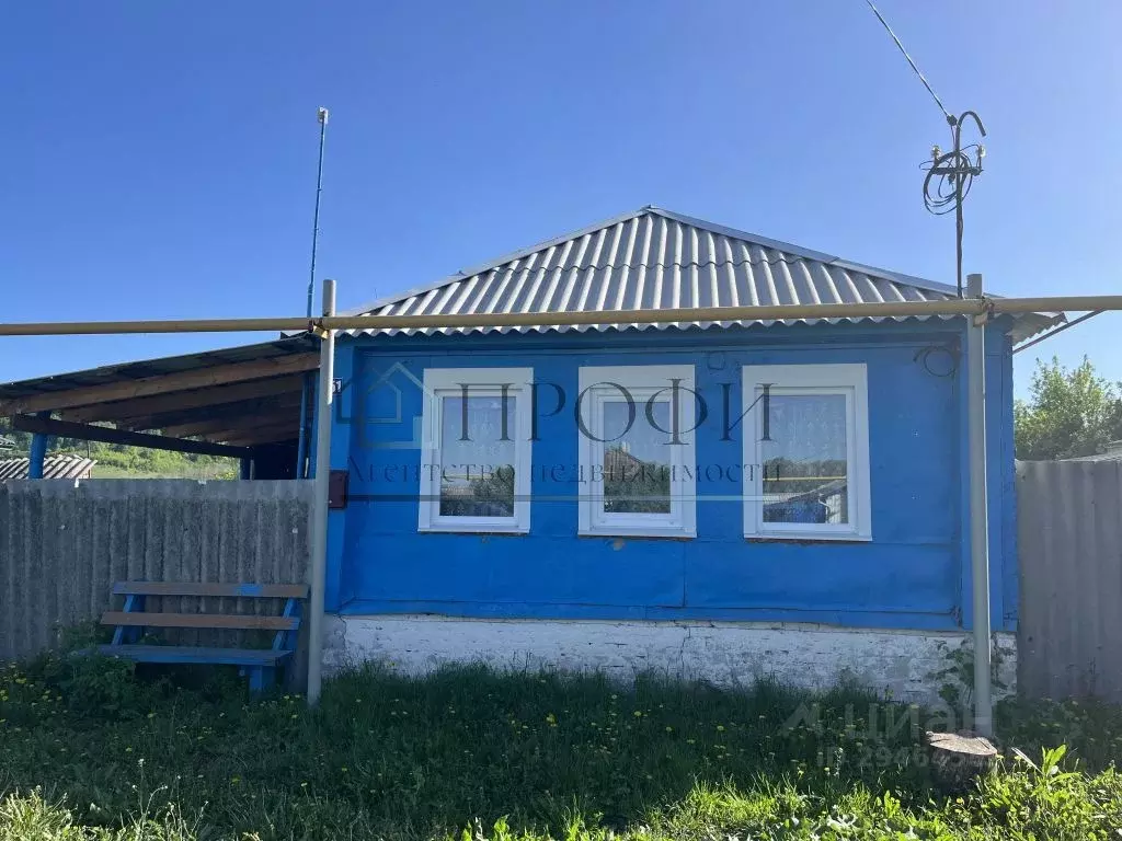 Дом в Белгородская область, Новооскольский городской округ, с. ... - Фото 1