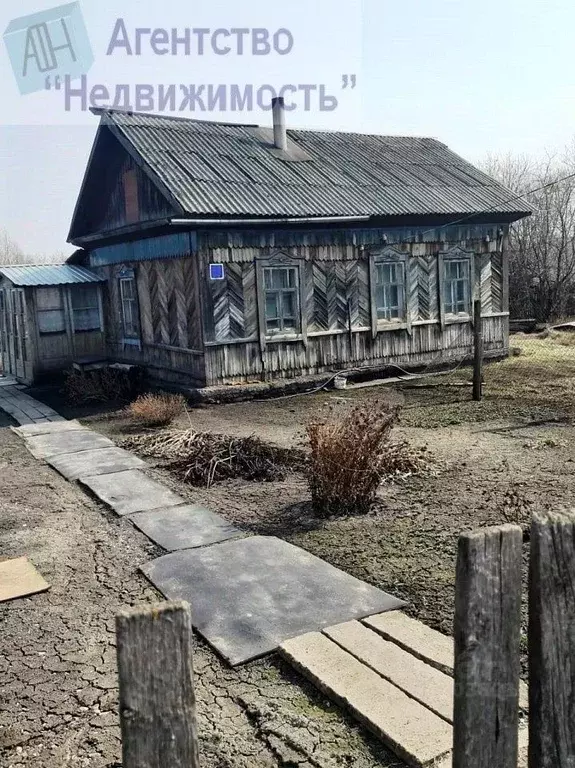 Дом в Кемеровская область, Ленинск-Кузнецкий район, пос. Свердловский ... - Фото 0