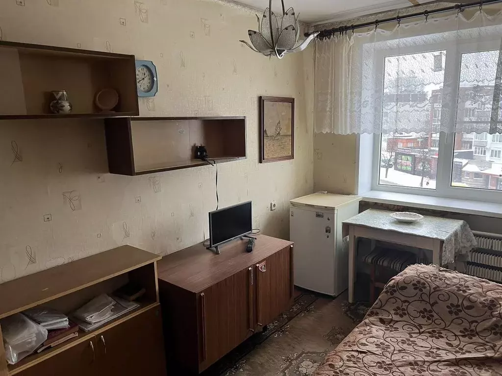 Комната Ленинградская область, Кингисепп Большая Советская ул., 33 - Фото 1