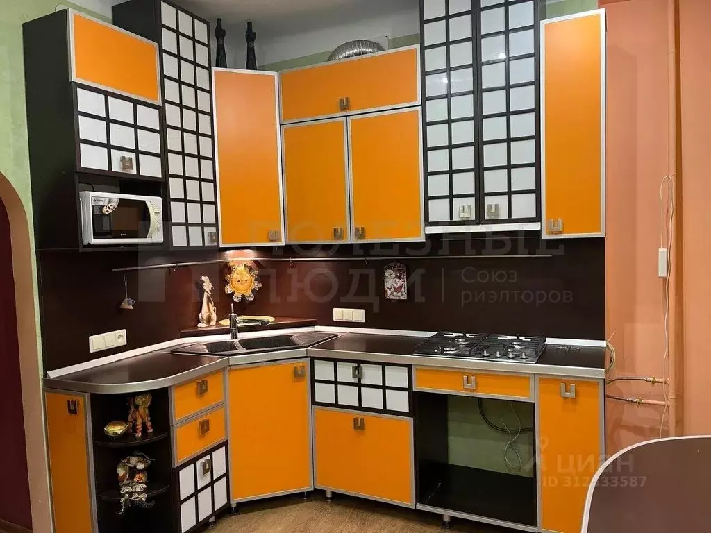 3-к кв. Новгородская область, Боровичи 1 Мая пл., 1 (64.5 м) - Фото 2