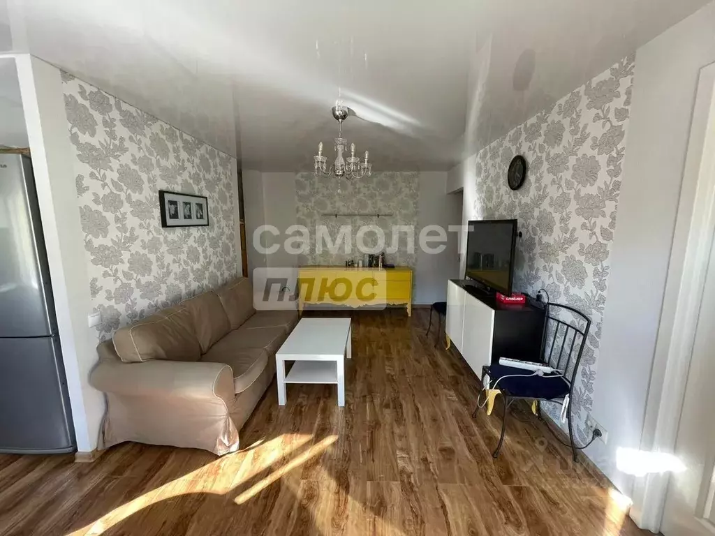 2-к кв. Омская область, Омск Ильинская ул., 17 (43.5 м) - Фото 2