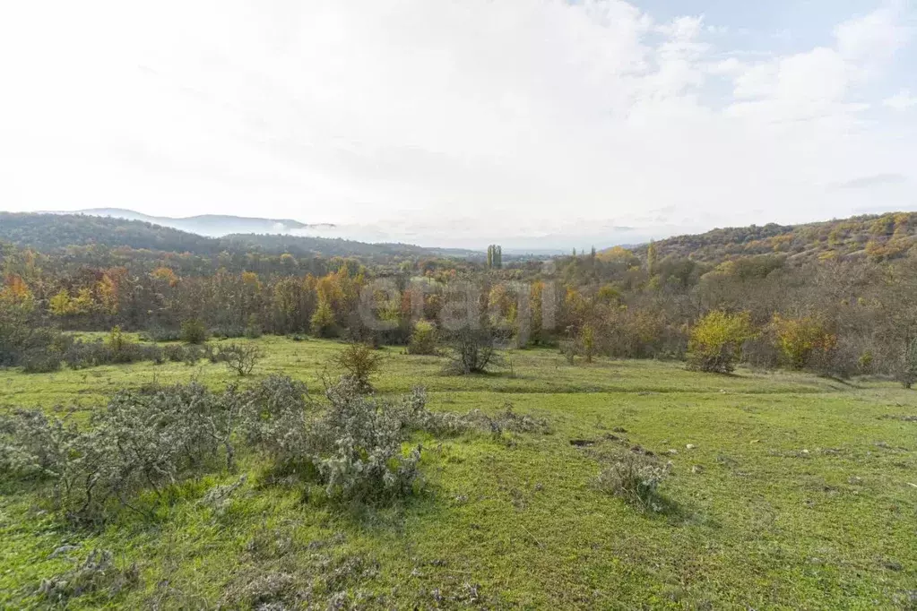 Участок в Крым, Бахчисарайский район, Зеленовское с/пос, с. Плотинное  ... - Фото 1