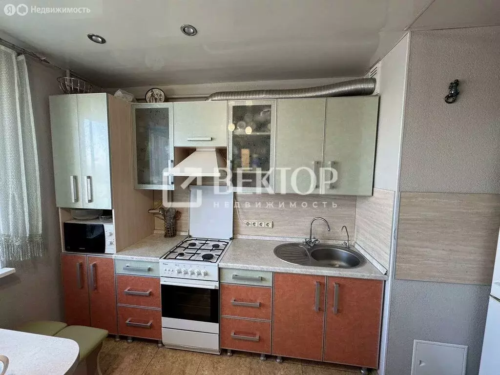 3-комнатная квартира: Иваново, микрорайон ДСК, 3 (64 м) - Фото 1
