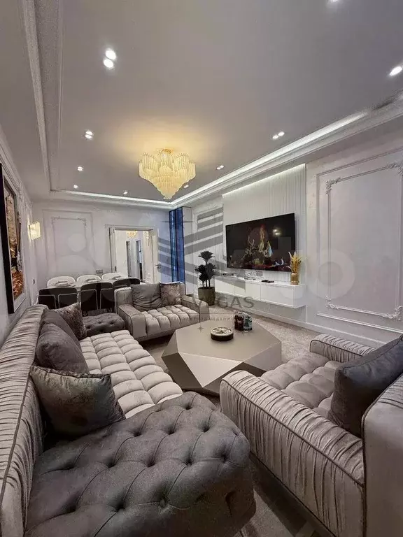 3-к. квартира, 80 м, 9/17 эт. - Фото 0