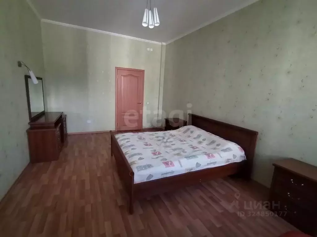 2-к кв. Архангельская область, Архангельск Вельская ул., 1 (93.6 м) - Фото 1