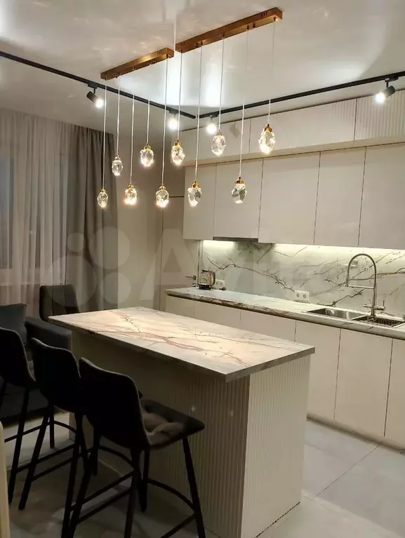 2-к. квартира, 60 м, 18/18 эт. - Фото 1
