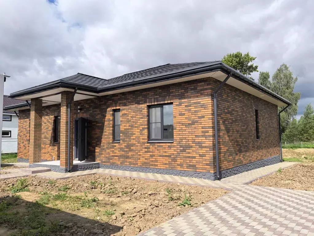 Дом в Калужская область, Боровский район, Совьяки с/пос, Иван-да-Марья ... - Фото 1