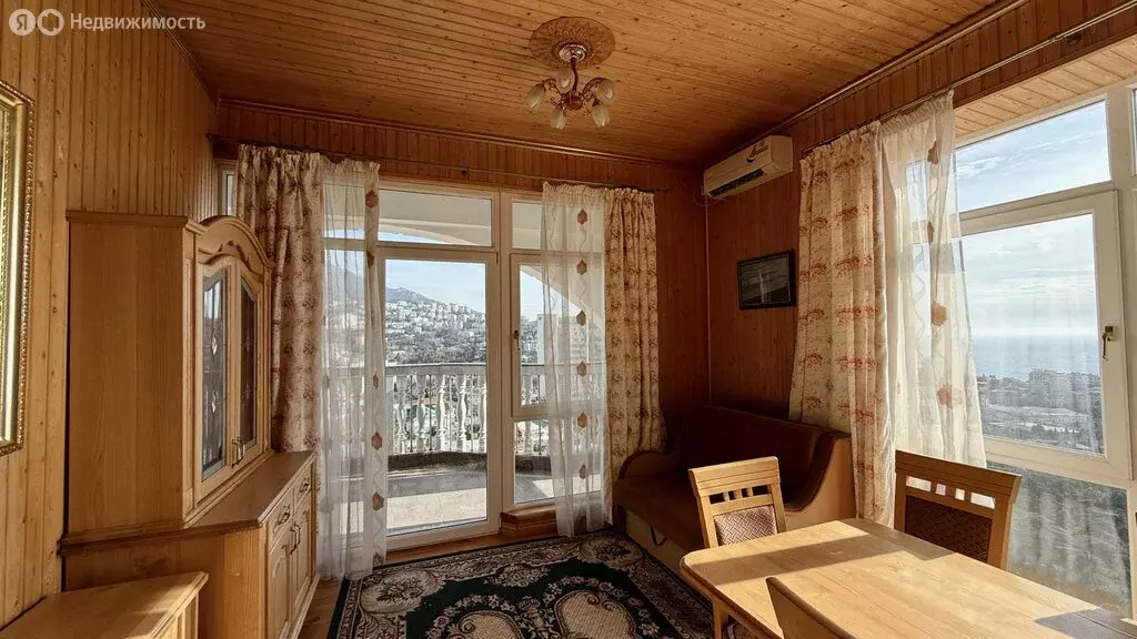 2-комнатная квартира: Ялта, Загородная улица, 17А (103.3 м) - Фото 2