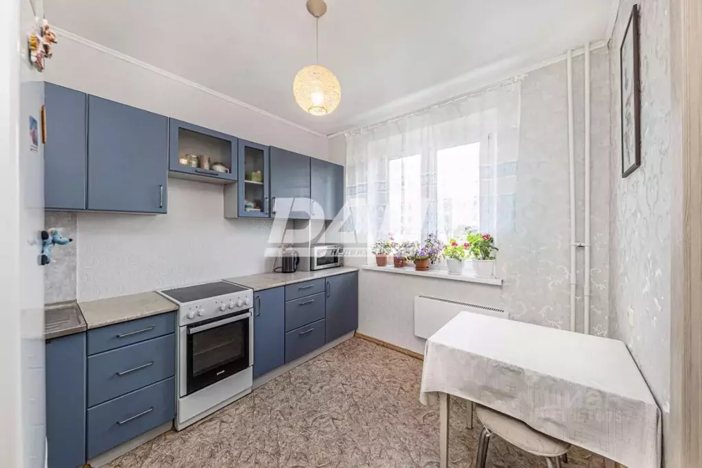 2-к кв. Челябинская область, Челябинск ул. Лобырина, 13 (65.8 м) - Фото 1