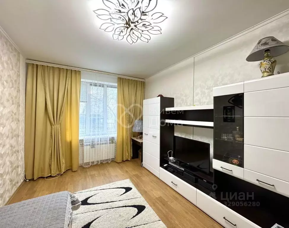 1-к кв. Волгоградская область, Волгоград Брестская ул., 18 (36.5 м) - Фото 1