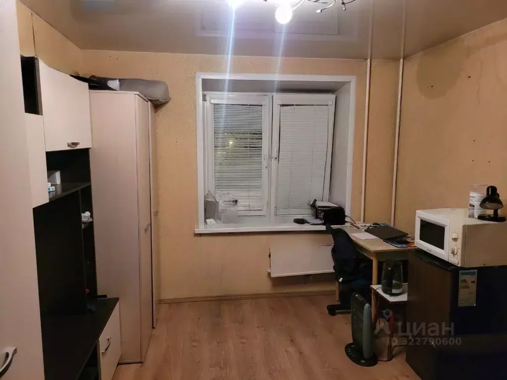 Комната Свердловская область, Екатеринбург ул. Уральская, 10 (13.0 м) - Фото 1