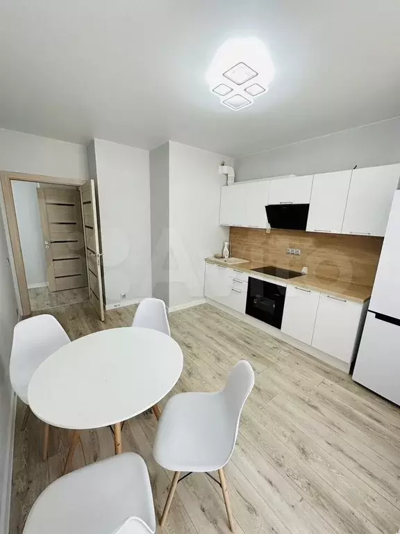 1-к. квартира, 42 м, 8/15 эт. - Фото 1