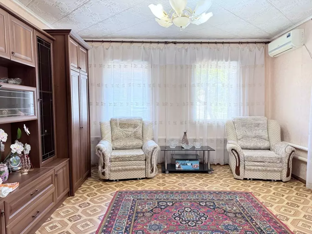 Дом в Астраханская область, Астрахань ул. Маршака, 18 (72 м) - Фото 1