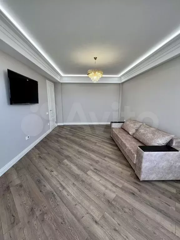 2-к. квартира, 70 м, 9/12 эт. - Фото 1