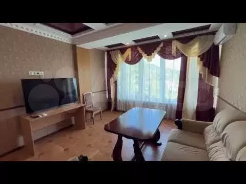 2-к. квартира, 65 м, 3/3 эт. - Фото 1