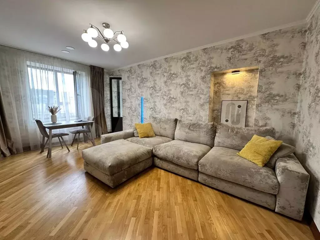 3-к. квартира, 91 м, 6/9 эт. - Фото 0