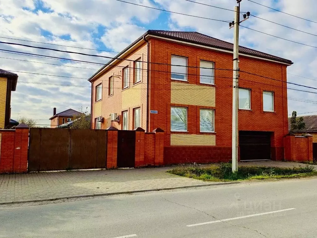 Дом в Ростовская область, Батайск Московская ул., 19 (300 м) - Фото 1