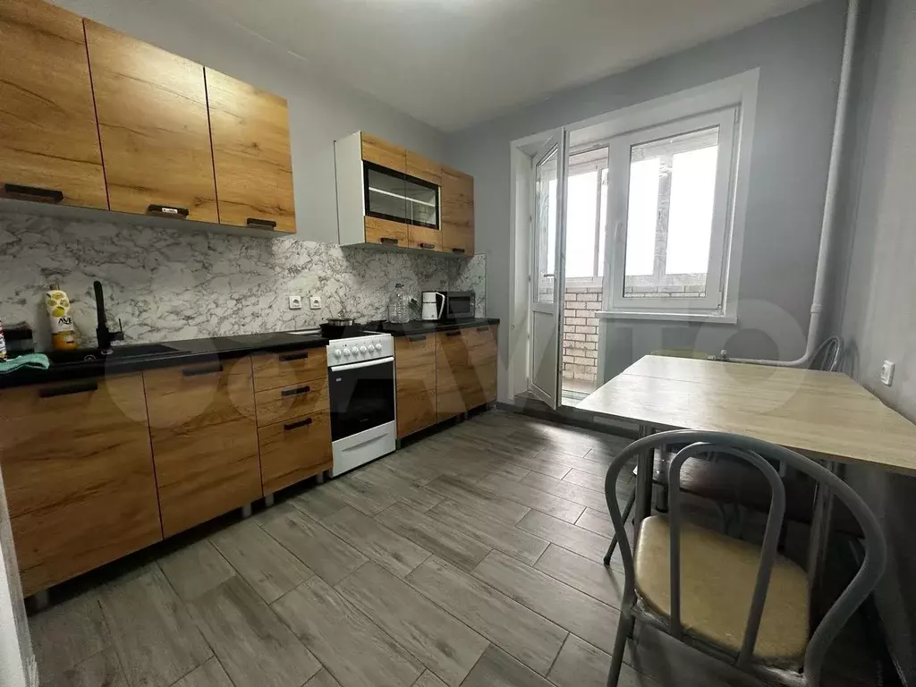 2-к. квартира, 60 м, 14/17 эт. - Фото 0