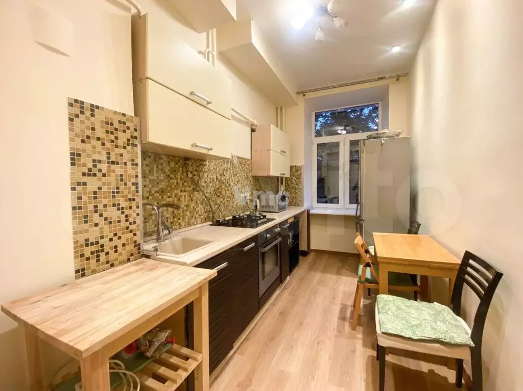 2-к. квартира, 60 м, 2/6 эт. - Фото 0