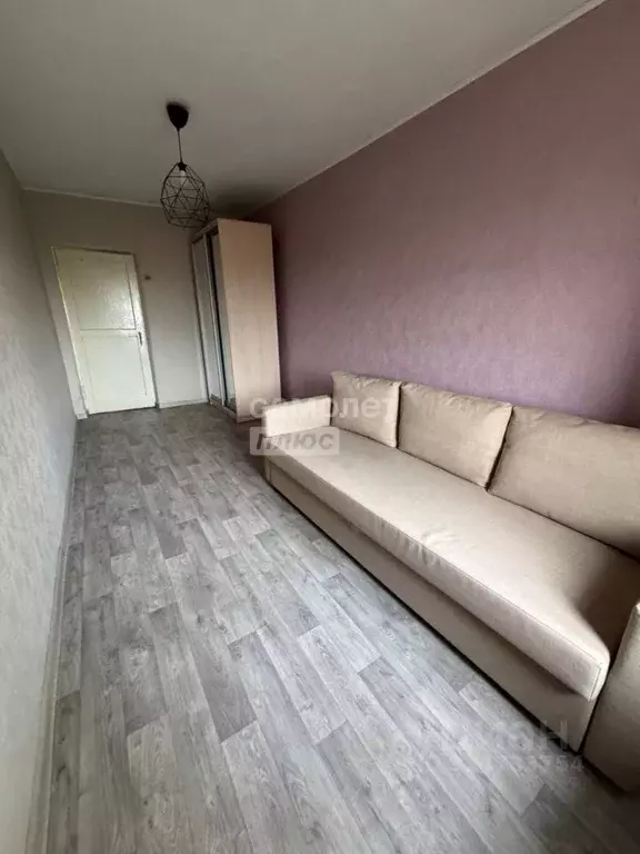 3-к кв. Омская область, Омск Днепровская ул., 42А (59.6 м) - Фото 1