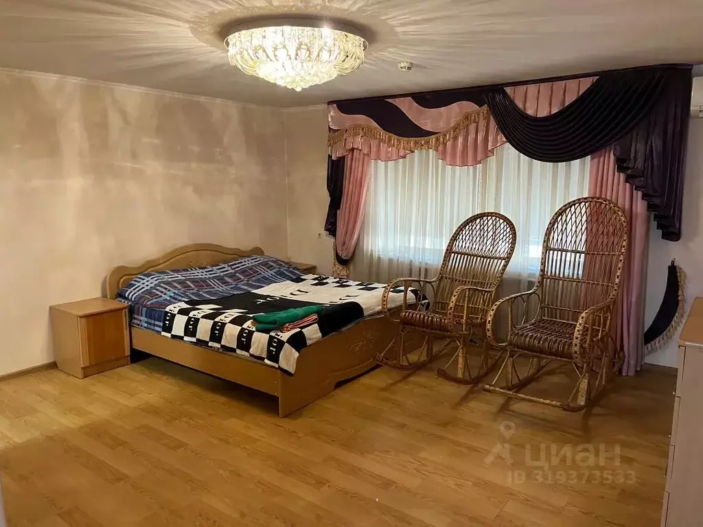 2-к кв. Ставропольский край, Пятигорск Ессентукская ул., 28Д (90.0 м) - Фото 0
