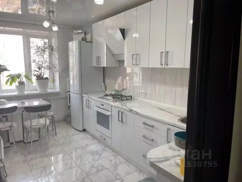 3-к кв. Саратовская область, Саратов ул. Имени Ф.А. Блинова, 33 (74.0 ... - Фото 1