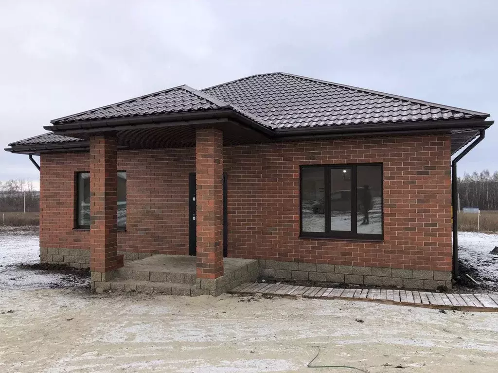 Дом в Белгородская область, Строитель Яковлевский городской округ, ... - Фото 0