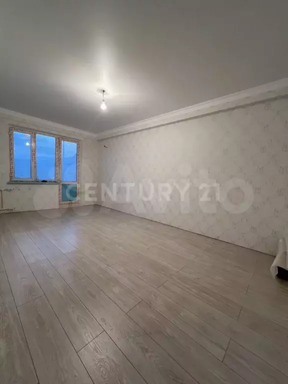 1-к. квартира, 50 м, 1/10 эт. - Фото 0