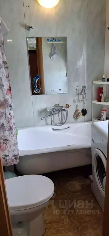 Дом в Омская область, Омск ул. 20-я Линия, 153 (45 м) - Фото 1