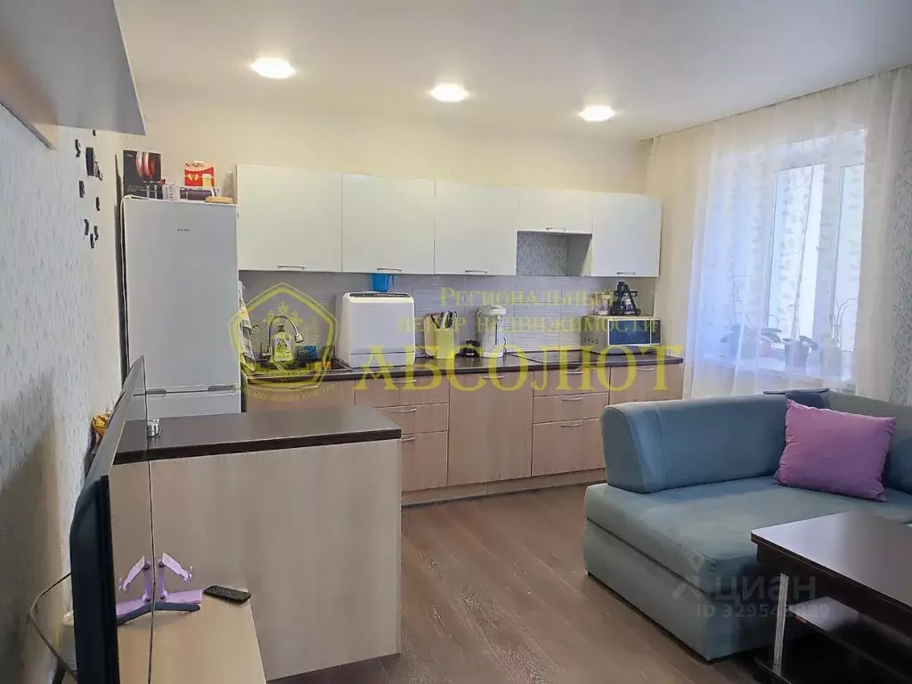 3-к кв. Свердловская область, Ревда ул. Интернационалистов, 38 (58.5 ... - Фото 1