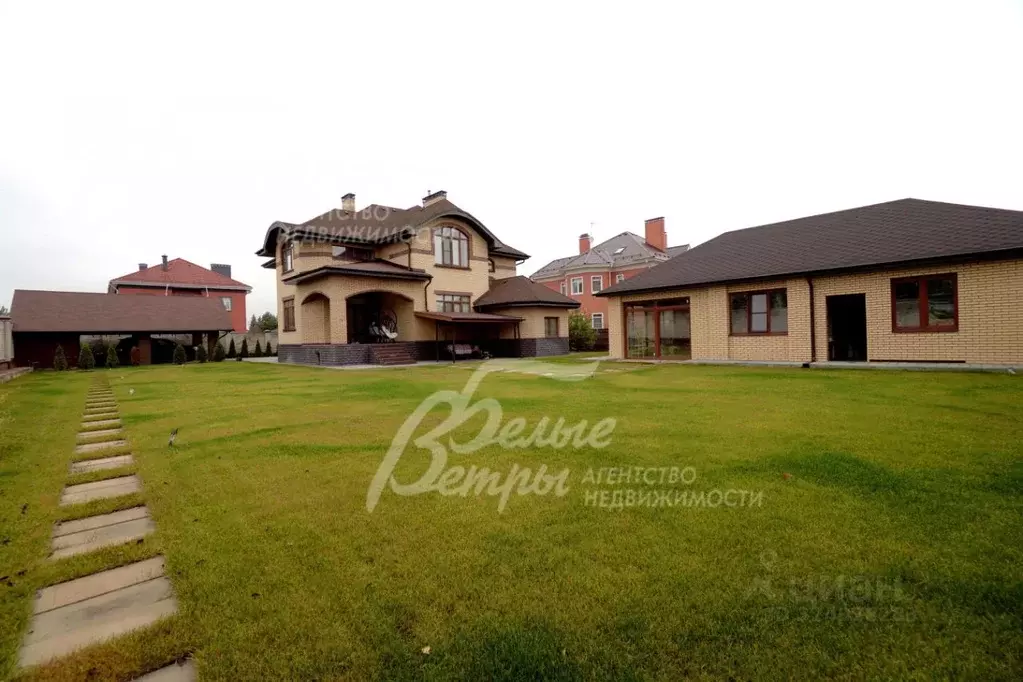 Дом в Москва д. Милюково, ул. Чистые Ключи (375 м) - Фото 1