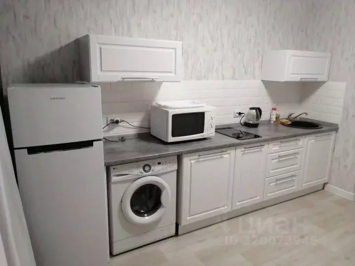 1-к кв. Воронежская область, Бобров ул. Парижской Коммуны, 81 (37.0 м) - Фото 0